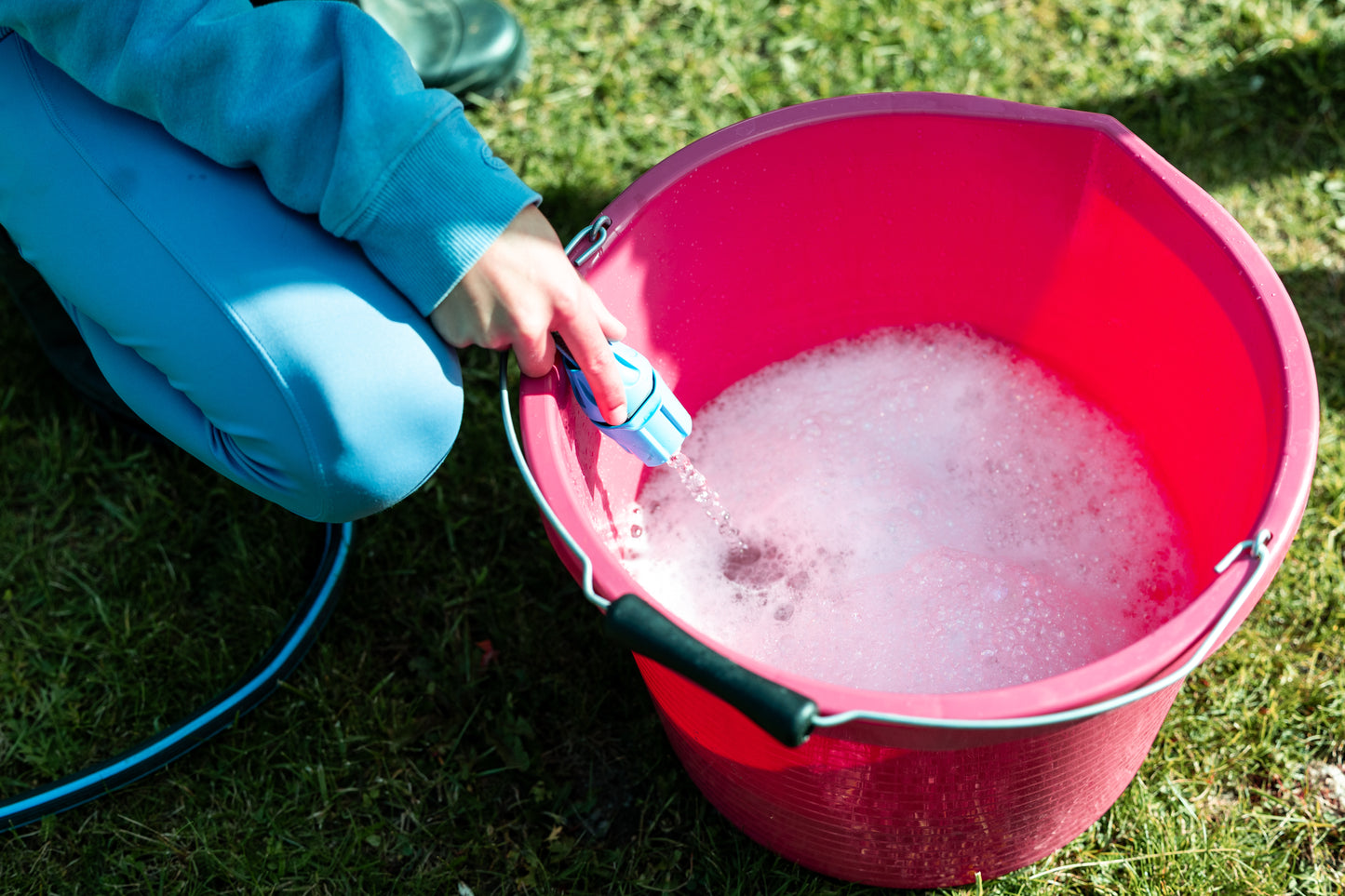 'Fizzy Fillies' Botanical Bucket Wash for Horses