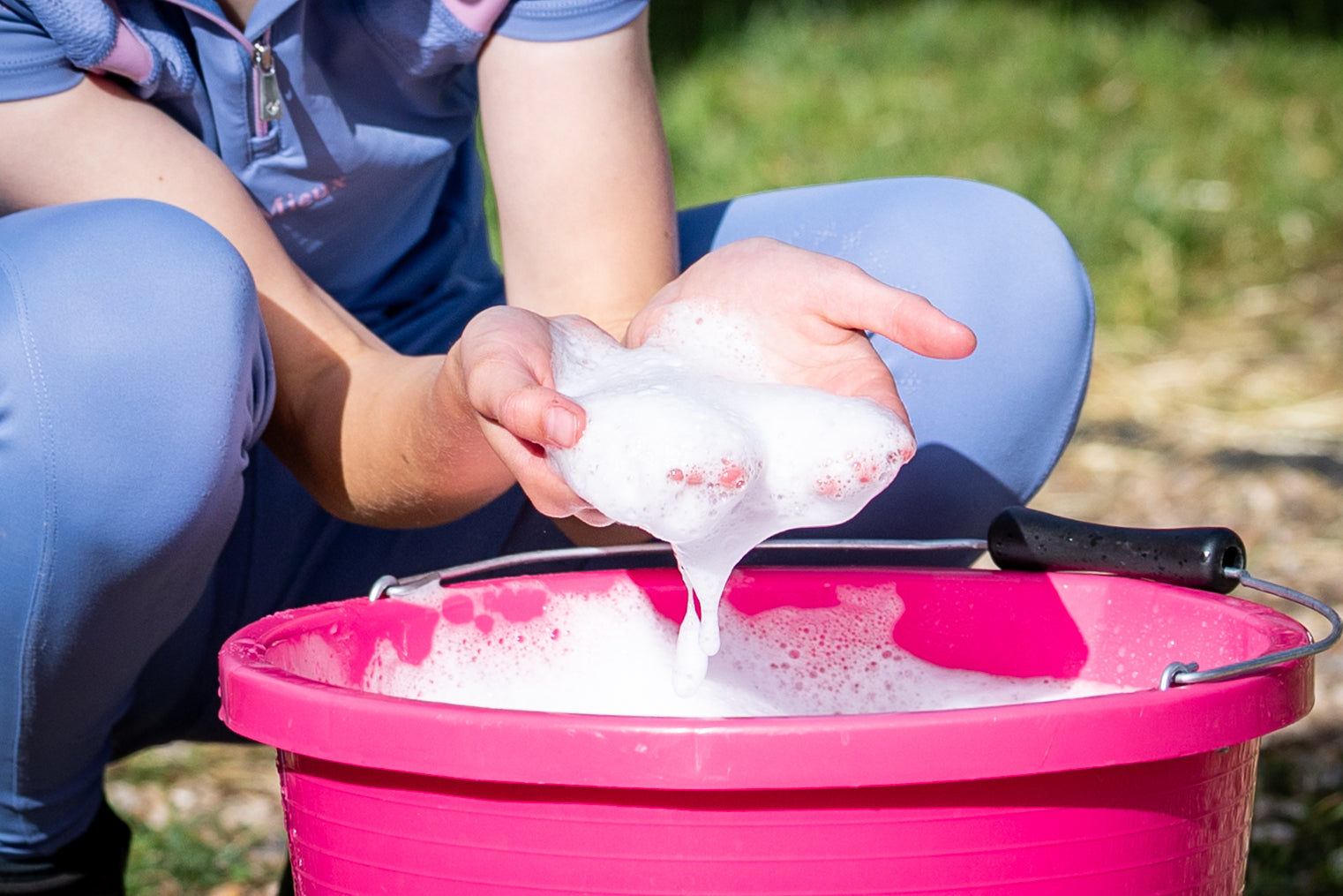 'Fizzy Fillies' Botanical Bucket Wash for Horses